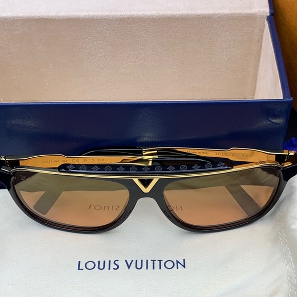 Louis Vuitton Evidence Sunglasses Authentic Italian